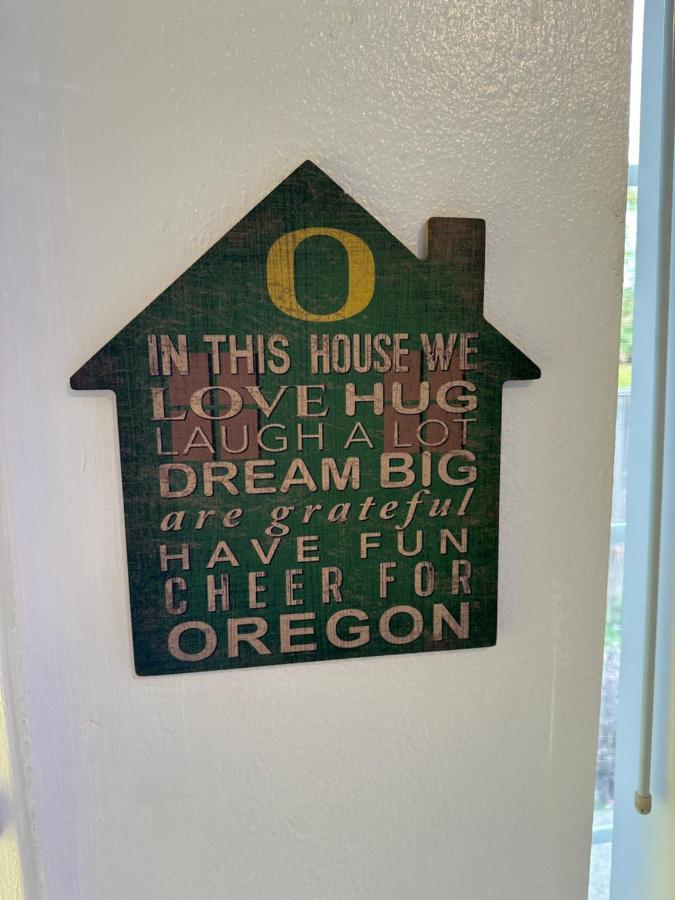 Retreat Near Uo, Autzen Stadium, Amazon Park Eugene Exteriér fotografie